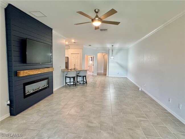Building Photo - 2511 Vine Ave