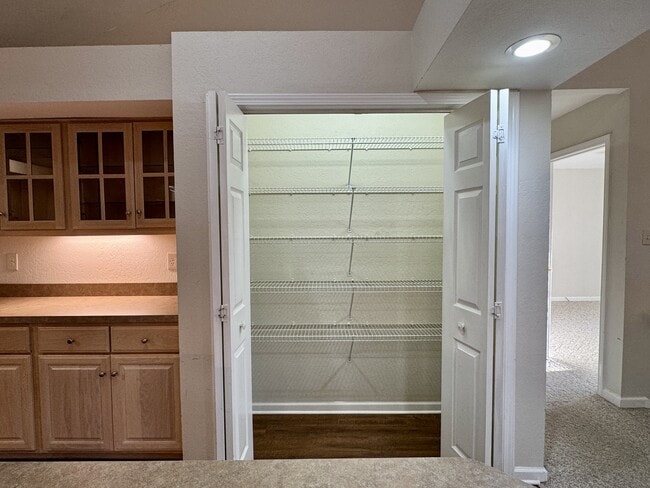 Building Photo - 144 Gigi Ln