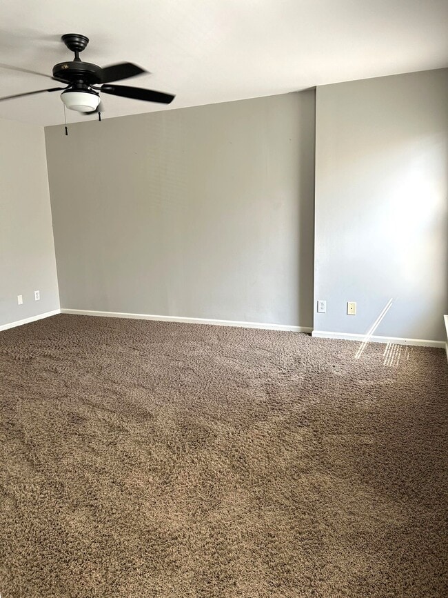 Building Photo - 109 Cambria Ct