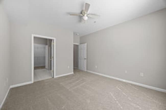 Building Photo - Charming 2 Bed + Office Condo in the Heart...