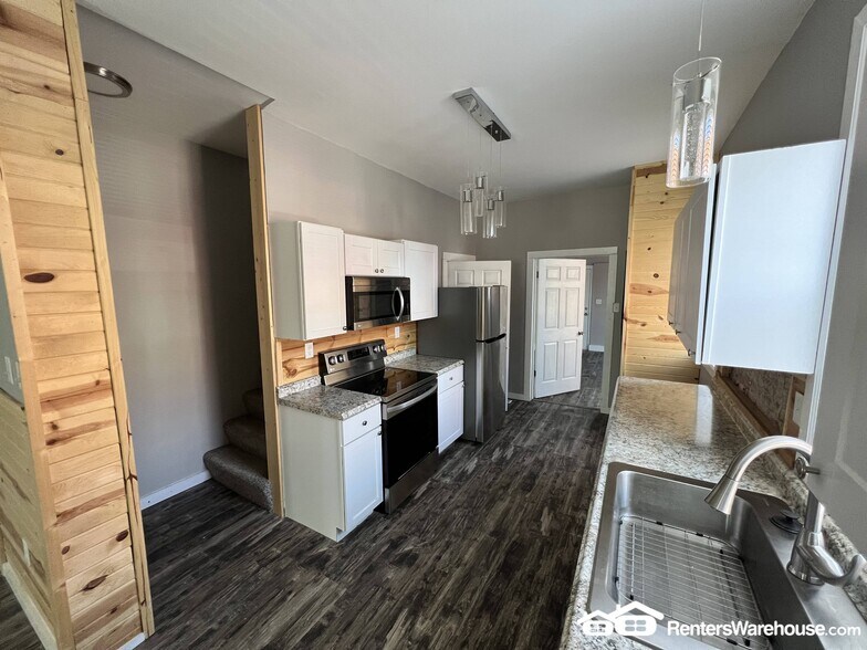 Building Photo - 3837 Nebraska Ave