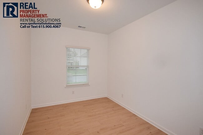 Building Photo - 200 Lightwood Dr