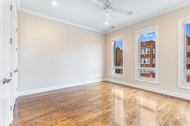 Building Photo - 2632 N Talman Ave