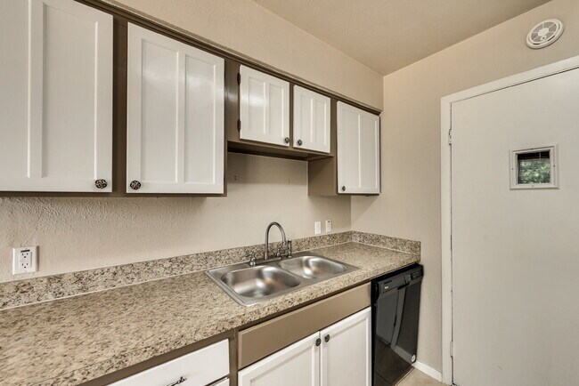 Building Photo - Watauga/North Richland Hills: $1925 3 bed ...