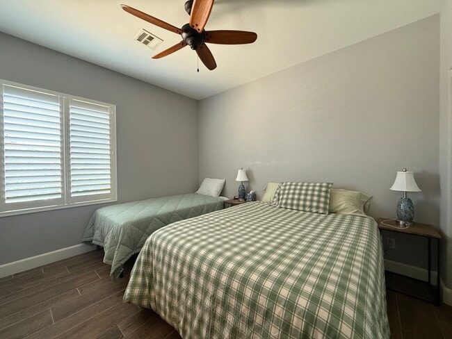 Building Photo - Charming Summerlin West Home