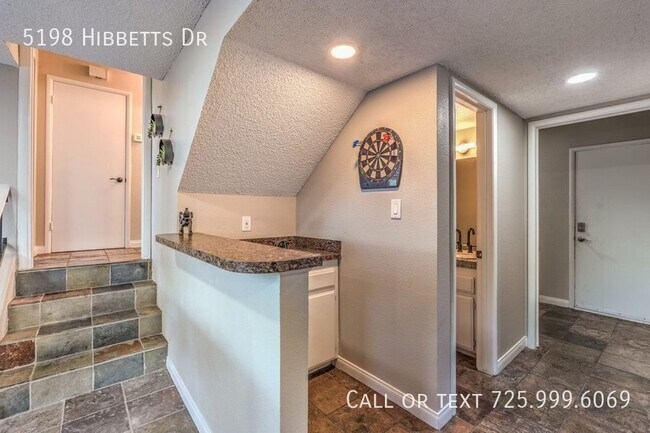 Building Photo - 5198 Hibbetts Dr