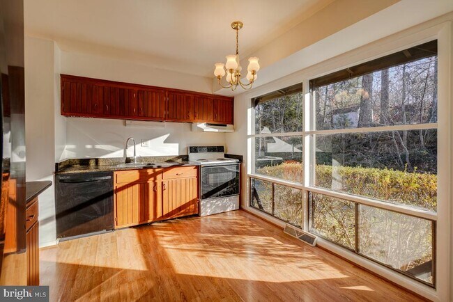 Building Photo - 13701 Arctic Ave