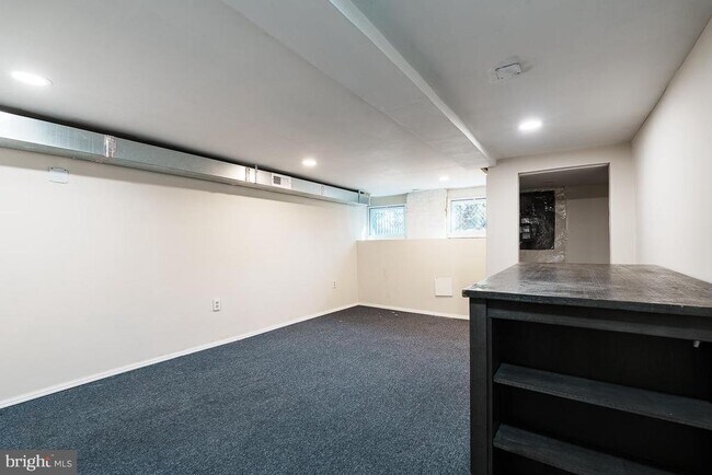 Building Photo - 2646 Edmondson Ave