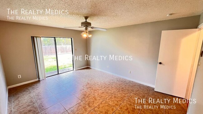 Building Photo - 10535 Abingdon Chase