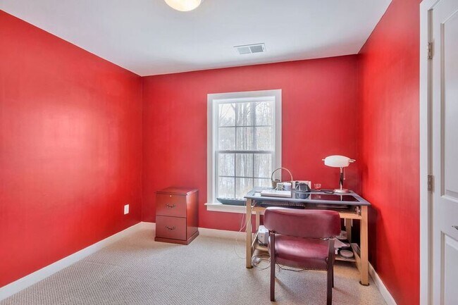 Building Photo - 158 Brookwood Dr