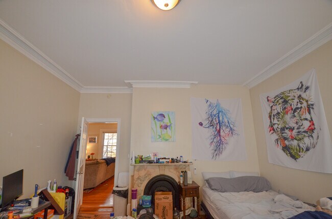 Building Photo - 40 Bowen St