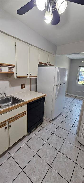 Building Photo - 2227 Margarita Ct