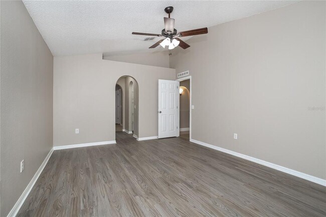 Building Photo - 1118 Chesterfield Ct