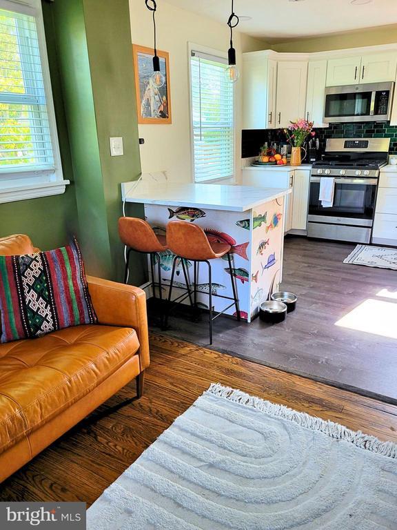 Building Photo - 200 Mohican Dr