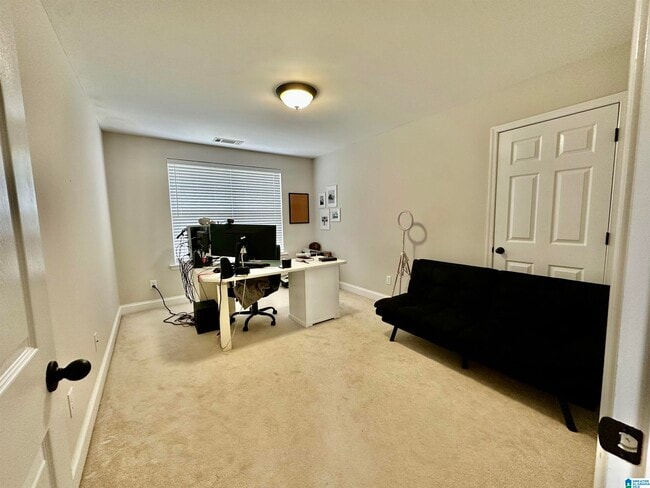 Building Photo - 277 Creekside Ln