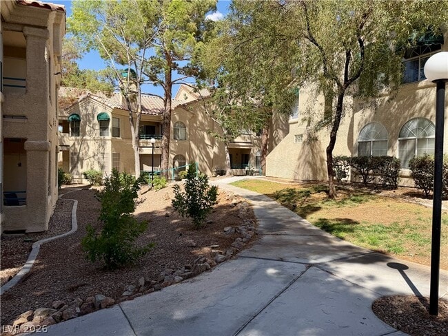 Building Photo - 2251 Wigwam Pkwy
