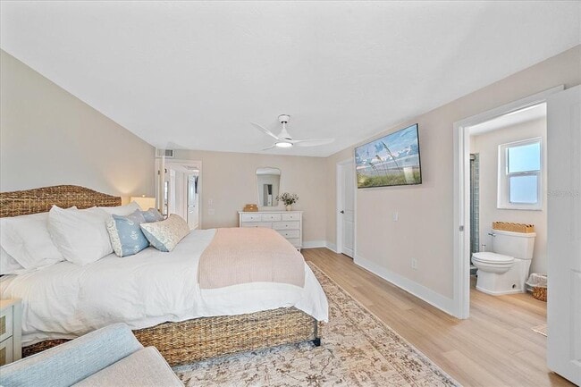 Building Photo - 914 Spanish Dr S