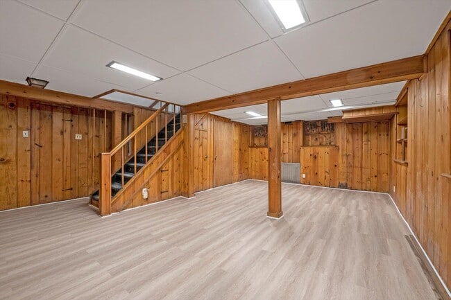 Building Photo - 137 Salem Rd