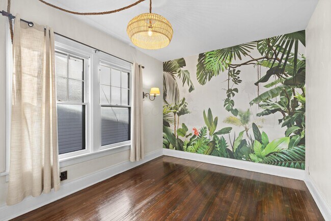 Building Photo - 439 Thurman Ave