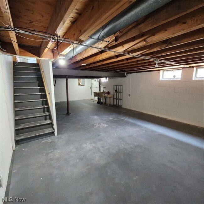Building Photo - 1215-1217 Bonnie Ln