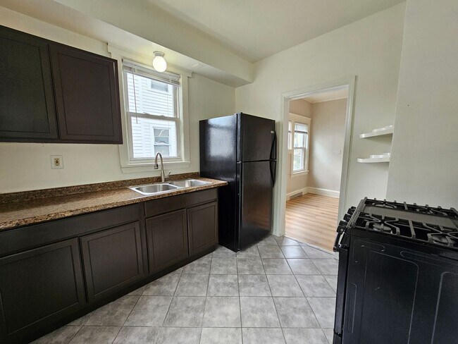 Building Photo - Idlewood Ave