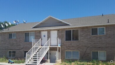 Building Photo - Charming Nephi 4-Plex, Pet Friendly