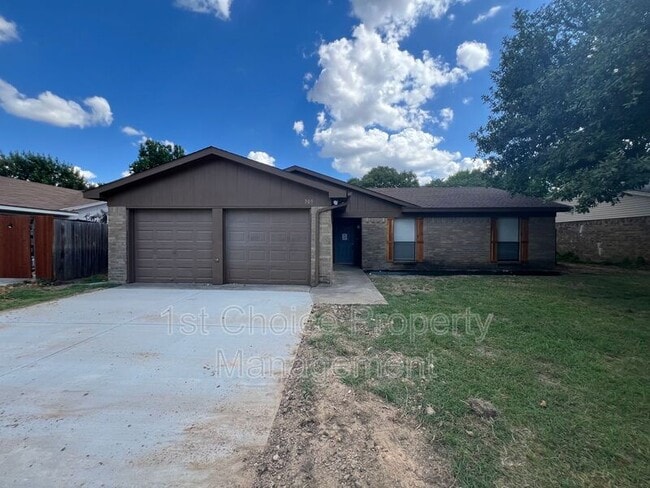 Primary Photo - 709 Fair Meadows Dr