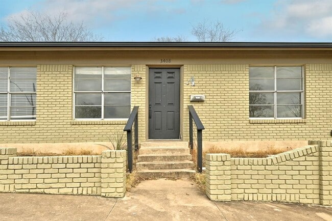 Building Photo - 3408 Dolphin Dr