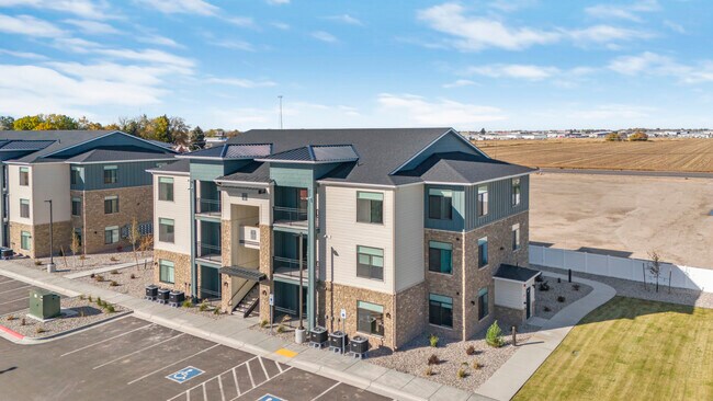 Building Photo - Lincoln Crossing Apartments