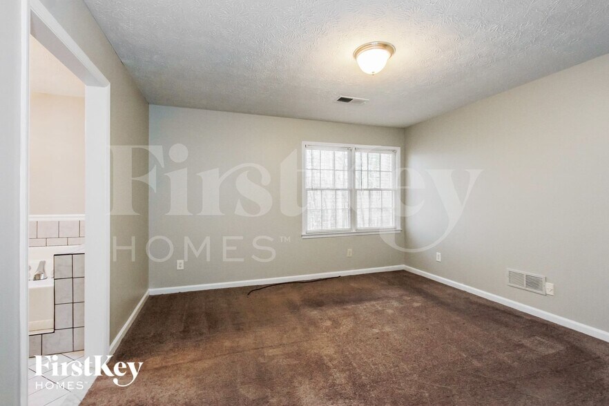 Building Photo - 145 Fontaine Way