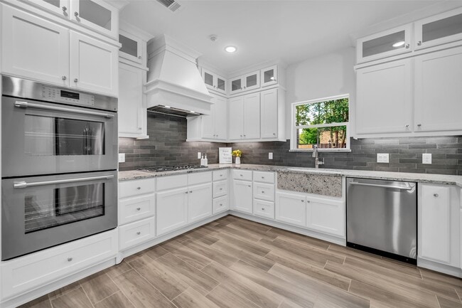 Building Photo - 11314 Williamsburg Dr