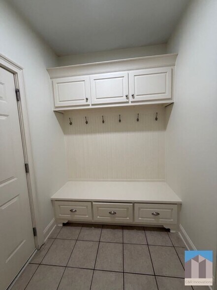 Building Photo - 4805 Carriage Bridge Ln