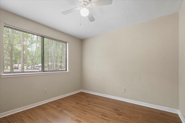 Building Photo - 3208 Ginger Dr