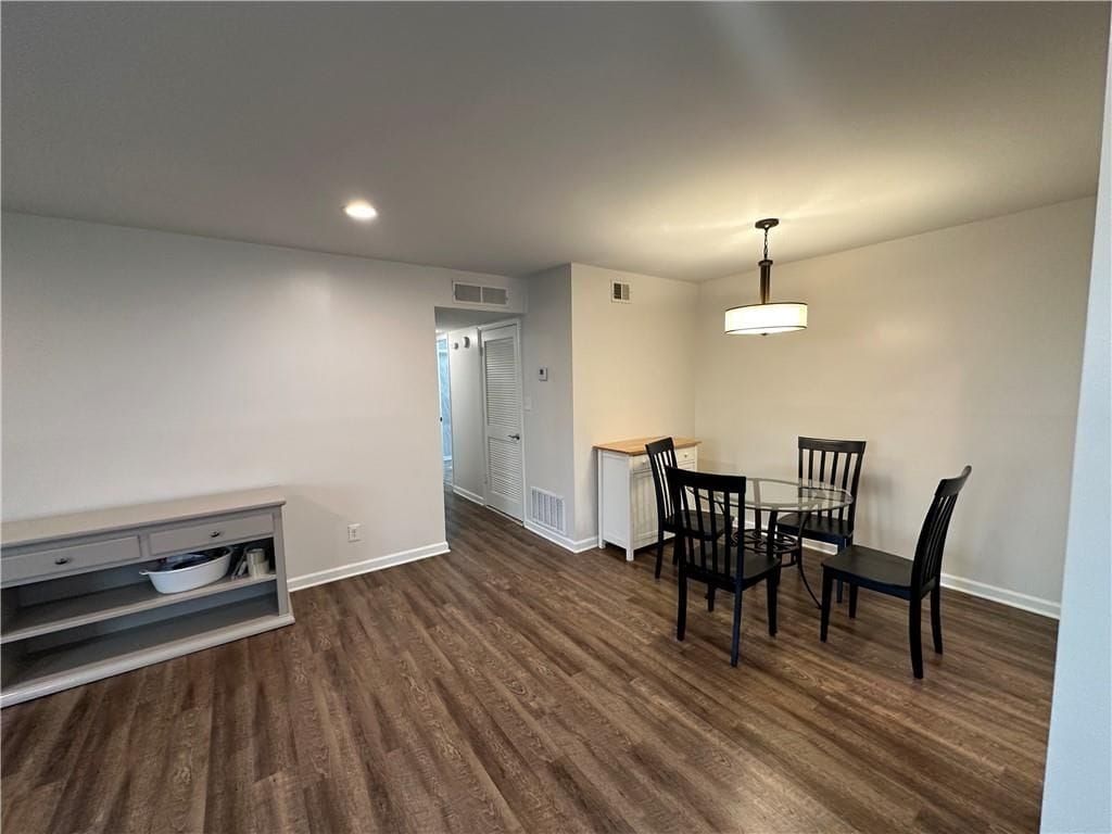 Building Photo - 303 River Run Dr