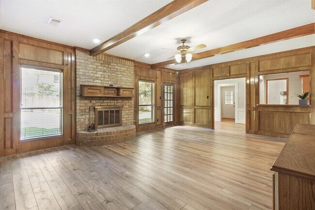 Building Photo - 5402 Summerfield Ln