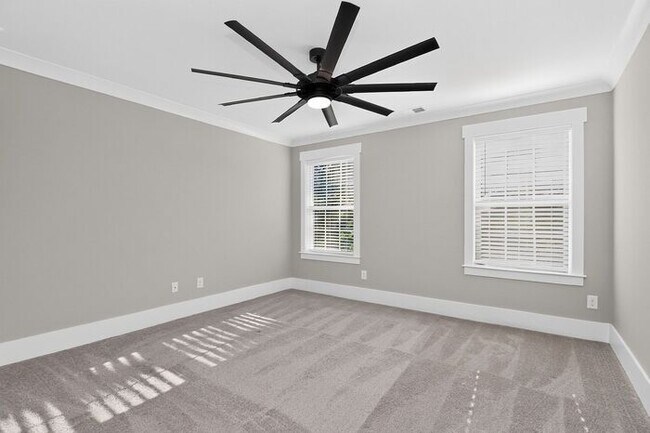Building Photo - Beautiful 3BD/2.5BA Single Family Home in Reid Park!