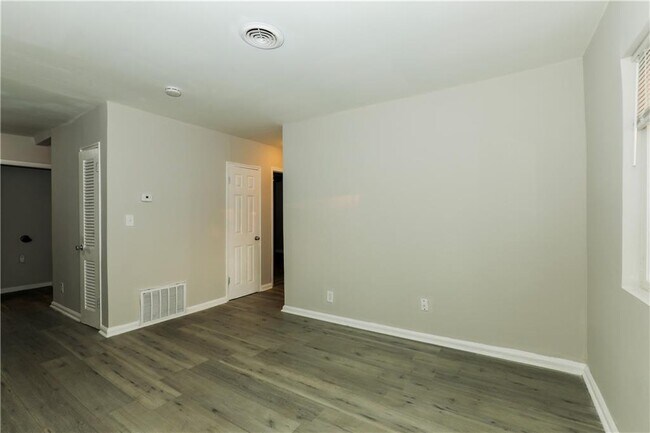 Building Photo - 2825 Belvedere Ln