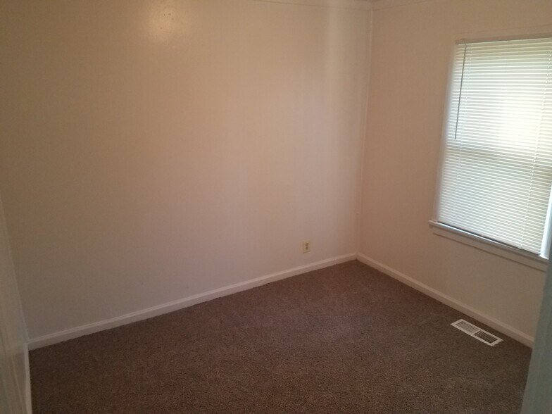 Building Photo - 431 14th St