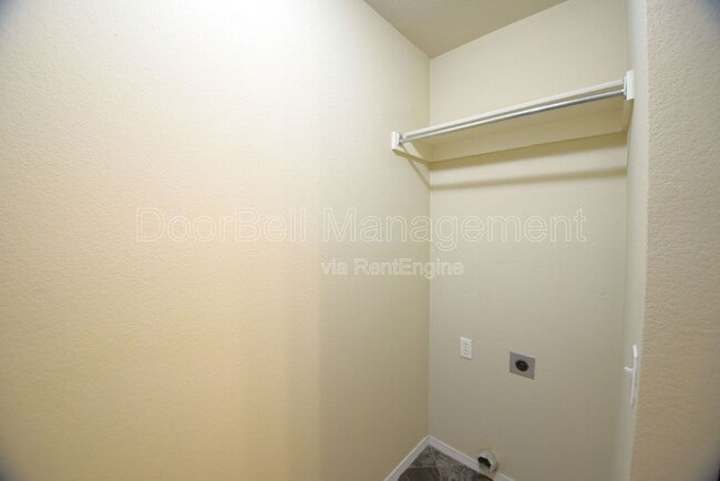 Building Photo - 89 W Fairlane Ct