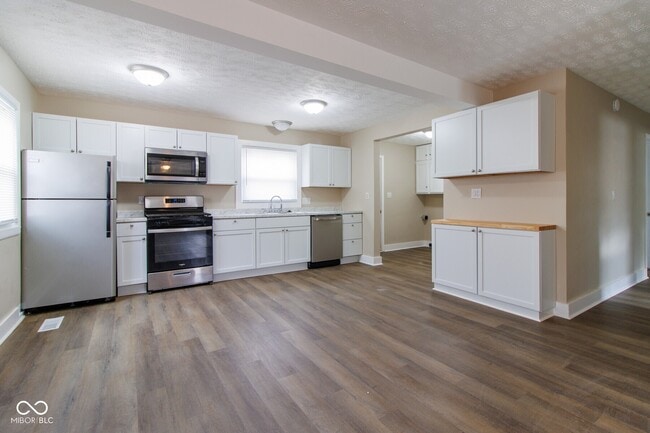 Building Photo - 1716 Drexel Dr