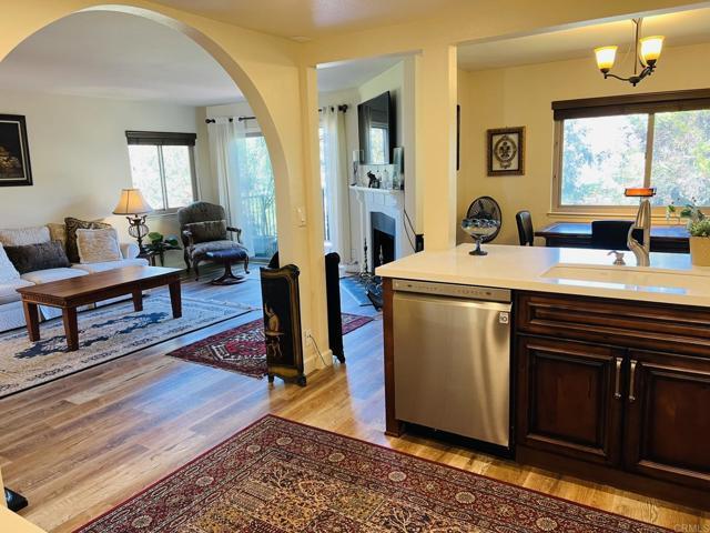 Building Photo - 3158 Avenida Topanga
