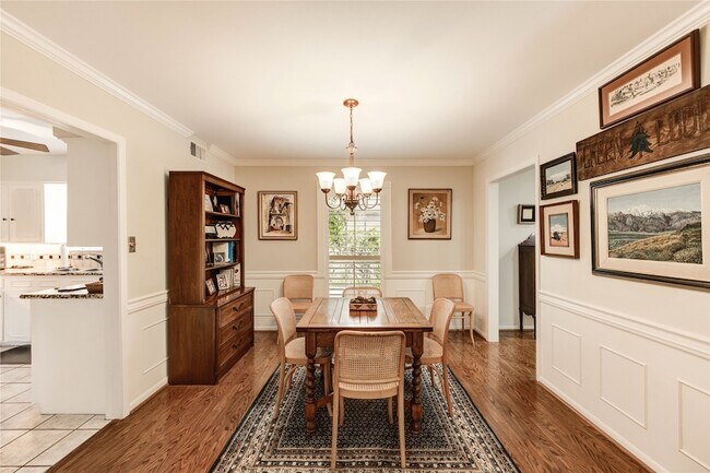 Building Photo - 2602 Briarbrook Dr