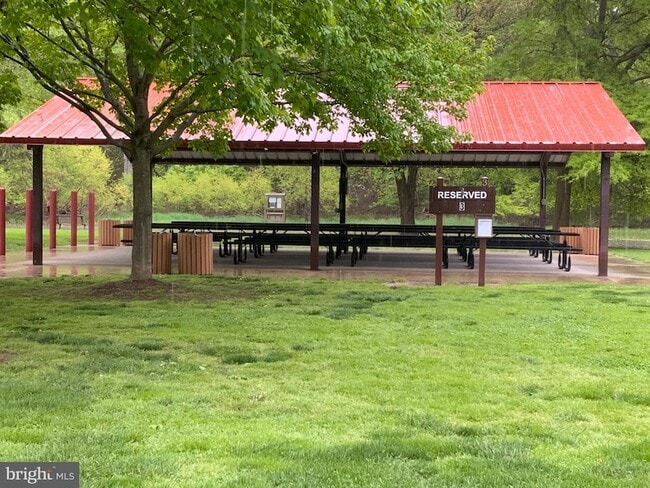 Building Photo - 5763 Hawk Ridge Rd