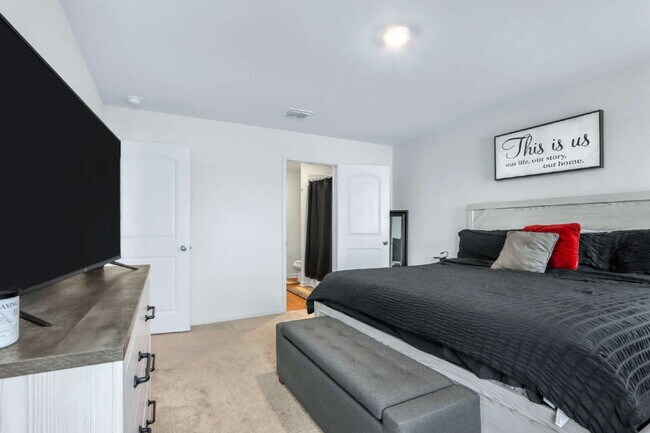 Building Photo - ASK ABOUT FREE APPLICATION FEES THROUGH AUGUST!  PRICE REDUCED!! Landscaping Included! Charming 3...