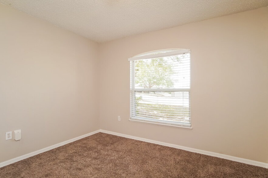 Building Photo - 1479 Muir Cir