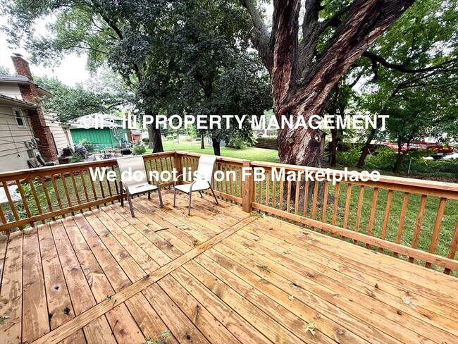 Building Photo - 9425 Carter Dr