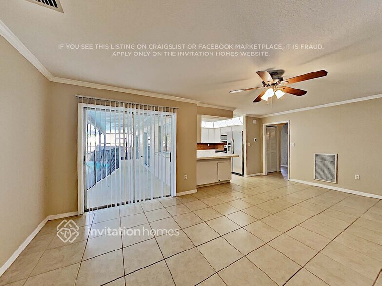Building Photo - 4407 Orangewood Loop E