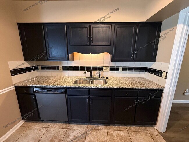 Building Photo - 3925 Cobblestone Bend Dr