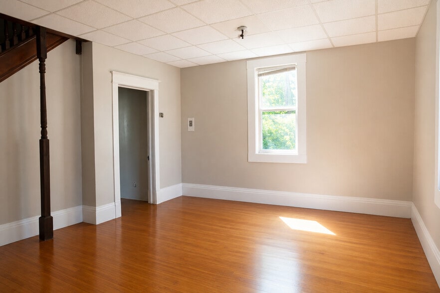 Building Photo - 1203 S Farwell St