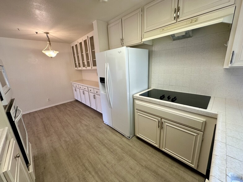 Building Photo - 5745 Friars Rd